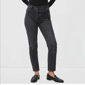 Everlane '90s Cheeky Jean Crop in Washed Black size 31